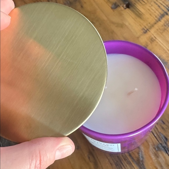 BATH AND BODY WORKS CANDLE - Picture 4 of 4